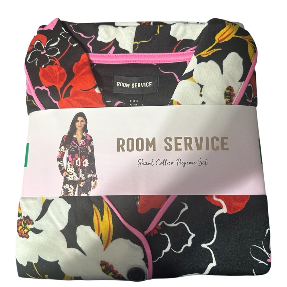 Room Service Women's Shawl Collar Pajama Set/Black with Floral/Size: X-Large - Picture 12 of 16